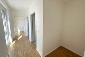 Modernes Leben auf 118 m²: Stilvolle 3-Zimmer-Wohnung mit Highlight-Dachterrasse und Aufzug – Biklenstraße 10, 70327 Untertürkheim (Ortsteil), Stuttgart – Vorschaubild 13