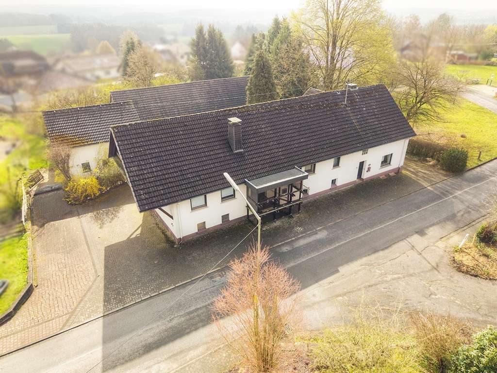Immobilie in Nossen - Ehemaliges Bauernhaus mit vielseitigem Nutzungspotenzial, separatem Baugrundstück sowie Nebengebäude - Bild 3