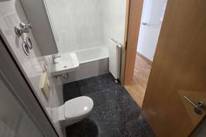 Ruhige, helle und geräumige 2-Zimmer-Wohnung mit 2 Balkonen in Trudering – Gartenstadtstraße 52, 81825 Waldtrudering, München – Vorschaubild 6