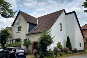 Handwerker aufgepasst! Sanierungsbedürftiges Wohnhaus mit 7 Zimmern, 2 Bädern und Garage  – Die vollständige Adresse der Immobilie erhältst du vom Anbieter., 30890 Barsinghausen – Vorschaubild 2