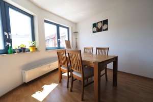 +++TOP Zentral in Ulm+++ Sonnige u. gepflegte 2-Zimmer Wohnung mit TG-Stellplatz – Karlstraße 22, 89073 Mitte, Ulm – Vorschaubild 2