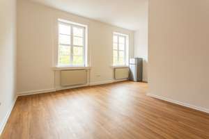 Bezugsfertiges möbliertes 1-Zi-Studio zw. Potsdam & Berlin: ONLINE BESICHTIGUNG MÖGLICH – Seeburger Chaussee 2 Haus 1, 14476 Groß Glienicke, Potsdam – Vorschaubild 3
