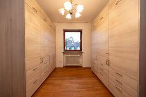 Zweifamilienhaus mit Wintergarten und sonnigem Südgarten in ruhiger Wohnlage von München-Aubing – Die vollständige Adresse der Immobilie erhältst du vom Anbieter., 81245 Altaubing, München – Vorschaubild 17