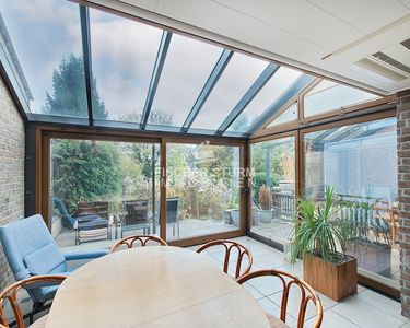 Mettmann-Obschwarzbach: Einfamilienreihenhaus mit Wintergarten, Kamin, Garten und Garage!