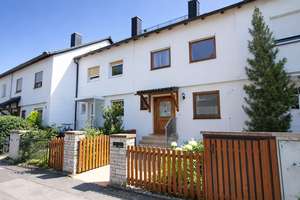 Sonniges Reihenhaus in absolut ruhiger Lage in Puchheim,5 Zimmer + Bad + 2 WCs+ Südbalkon +Südgarten – Die vollständige Adresse der Immobilie erhältst du vom Anbieter., 82178 Puchheim – Vorschaubild 37