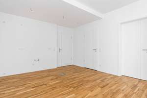 Wohnung mit Weitblick *  helle 5 Zimmer im DG * Balkon * Parkett * 2 Bäder *TG * EBK – Straße der Nationen 82, 9111 Zentrum, Chemnitz – Vorschaubild 4