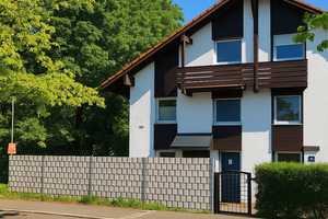 Bezugsfrei ............ Familienfreundliches Wohnen mit viel Wohnraum und Garten – München (Kreis) – Vorschaubild 1