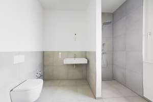 Bezugsfertig !| EXKLUSIVES PENTHOUSE – Die vollständige Adresse der Immobilie erhältst du vom Anbieter., 60437 Nieder-Eschbach, Frankfurt am Main – Vorschaubild 6