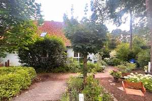 Attraktive Doppelhaushälfte in ruhiger, eingewachsener Lage – Loheweg 5d / 5e, 91056 Dechsendorf Ost, Erlangen – Vorschaubild 2