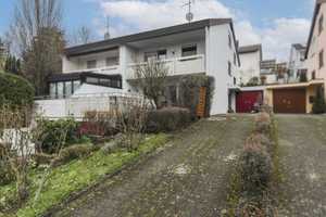 Perfektes Zuhause für Familien: Großzügiges Haus mit Balkon, Terrasse, Garten und zwei Garagen  – Ludwigsburg (Kreis) – Vorschaubild 3