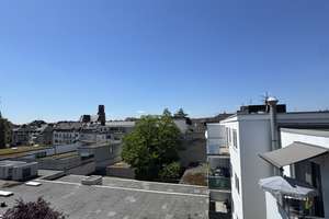 Helle 2,5 Zimmer Wohnung mit Aufzug, Parkett und Balkon in Krefeld-Stadtmitte – Rheinstraße 2, 47799 Cracau, Krefeld – Vorschaubild 8