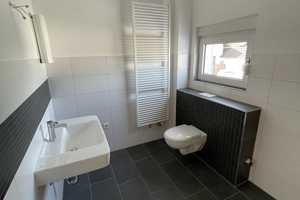 Renovierte Doppelhaushälfte Zentrum; Glasfaser, Garten, Carport und separate Garage – Korbstraße 18, 51789 Oberbergischer Kreis – Vorschaubild 17