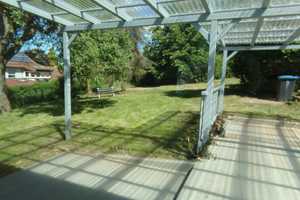 **RESERVIERT**Sofort nutzbarer freist. Bungalow in ruhiger Lage, komplett renoviert – Neunkirchen (Kreis) – Vorschaubild 4