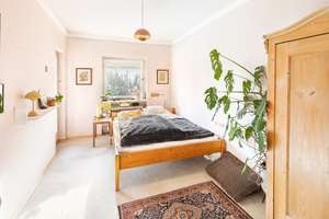 Doppelhaushälfte mit großzügigem Grundstück, Gartenidylle und Entwicklungsperspektive – Die vollständige Adresse der Immobilie erhältst du vom Anbieter., 81247 Obermenzing, München – Vorschaubild 8