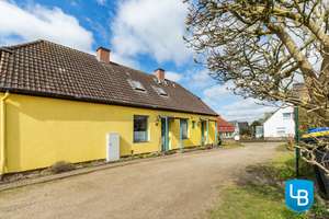 Vielseitiges ZFH mit Nebengebäude – Wohnen & Vermieten unter einem Dach – Die vollständige Adresse der Immobilie erhältst du vom Anbieter., 23714 Malente – Vorschaubild 2