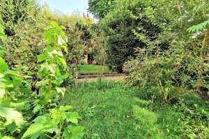 Balkon und Garten: Geräumige 2RW mit EBK, Abstellkammer und Keller! | Zentrumsnahe aber Ruhige Lage! – Clara-Wieck-Straße 48, 4347 Schönefeld-Abtnaundorf, Leipzig – Vorschaubild 11