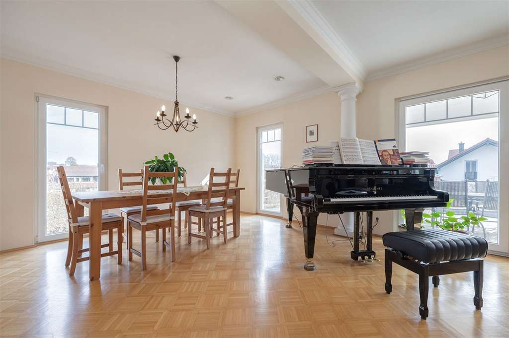 Immobilie in Fürstenzell - Energieeffizienz A+: Attraktives Toskana-Haus auf sonnigem Grund - Bild 4