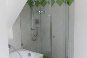 Moderne 2,5-Zimmer-DG-Wohnung mit großer Dachterrasse, Aufzug & Garage in Lörrach-Tumringen – Frohnbergstraße 13, 79539 Lörrach – Vorschaubild 8