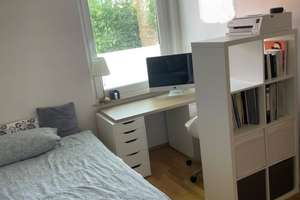 modernisierte 1 Zimmer Wohnung mit Balkon - gerne an Studenten  - nähe FH (E0172)