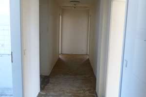 Geräumige und sonnige DG-Wohnung, TL-Bad, 3 Balkone, TG – Blumenstraße 16, 70736 Fellbach – Vorschaubild 2