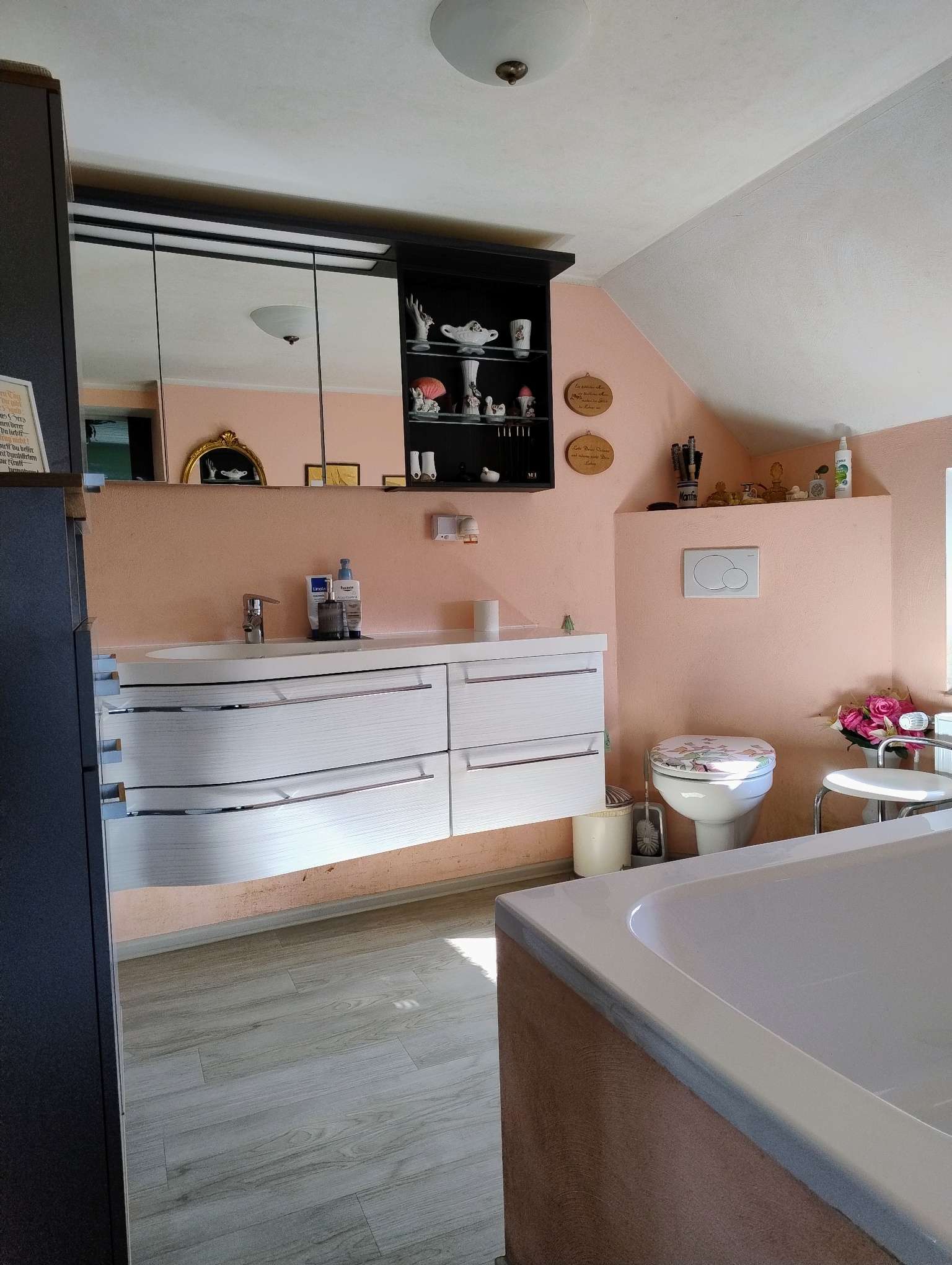 Immobilie in Ovelgönne - 204m entfernt vom Rest der Welt-Landhaus auf großem Grundstück - Bild 2