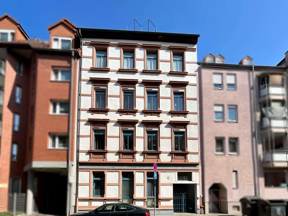 Vorderansicht mit Hauseingang