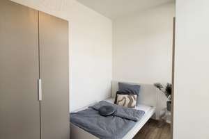 1 Zimmer in einer hochwertigen 3er-WG mit voll möblierten Zimmern – Fürther Str. 42 a, 90429 Himpfelshof, Nürnberg – Vorschaubild 2