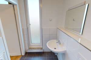** Vollmöbliertes 2-Zimmer-Apartment mit moderner EINBAUKÜCHE und französischem BALKON ** – Täubchenweg 53, 4317 Reudnitz-Thonberg, Leipzig – Vorschaubild 7