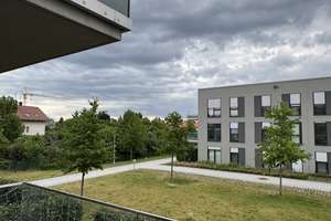 Möblierte 2-Zimmer-Wohnung mit Balkon · Furnished 2-room apartment with balcony – Sammy-Drechsel-Straße 27, 81737 Altperlach, München – Vorschaubild 3