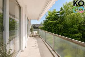 Großzügige 4-Zimmer-Wohnung mit Kamin, Balkon & Schwimmbad in Düsseldorf-Gerresheim
