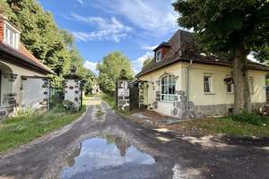 Für Käufer mit Blick für Potenzial: Besonderes Haus auf Schlossareal mit viel Entwicklungsspie... – 14476 Fahrland, Potsdam – Vorschaubild 12