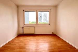 Schöner Wohnen: 3 Zimmerwohnung mit grünem Blick! – Elsterwerdaer Str. 18, 1239 Prohlis-Süd, Dresden – Vorschaubild 8