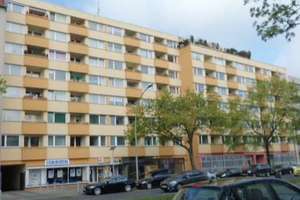 Erstbezug nach Sanierung! Helle 2- Zimmer mit Balkon nahe Prager Platz!