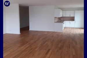 °Familien WILLKOMMEN° 5 Zimmer mit Eckbalkon, Einbauküche, 2 Bäder, Aufzug, moderne Ausstattung