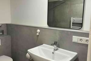Business-Studio (1-Zimmer Appartment) mit kleiner Terasse, kernsaniert und vollmöbliert – SPANDAUER STR 22, 40599 Hassels, Düsseldorf – Vorschaubild 9