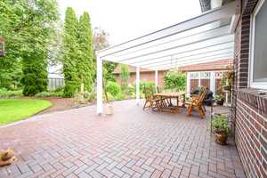 *** Traumhafter Garten mit Traumhaus ***
Eltern und Kinder werden dieses Haus lieben – Leer (Kreis) – Vorschaubild 64