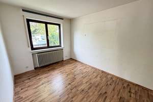 ruhig gelegenes Einfamilienhaus mit viel Platz – Die vollständige Adresse der Immobilie erhältst du vom Anbieter., 89250 Senden – Vorschaubild 7