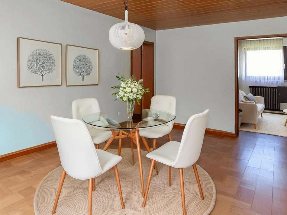 Esszimmer KI gestaged