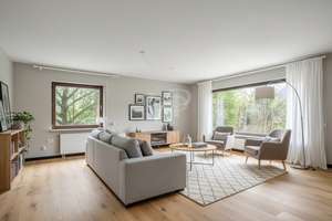 Einfamilienhaus mit Potenzial, großer Garage & großem Garten in Südausrichtung – Die vollständige Adresse der Immobilie erhältst du vom Anbieter., 74193 Schwaigern – Vorschaubild 2