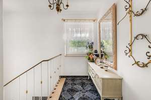 Ein besonderes Zuhause im Grünen: Großzügiges Zweifamilienhaus mit Platz für Generationen – Die vollständige Adresse der Immobilie erhältst du vom Anbieter., 81927 Englschalking, München – Vorschaubild 11