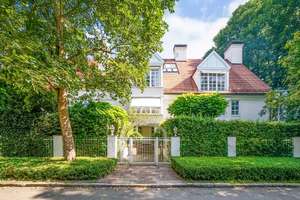 Elegante Stadtresidenz im Grünen. Ruhig, privat und in bester Lage. – 81925 Herzogpark, München – Vorschaubild 1