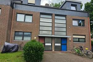 Charmante Dachgeschosswohnung mit großem Balkon in gepflegter Reihenhausanlage – Die vollständige Adresse der Immobilie erhältst du vom Anbieter., 26131 Eversten, Oldenburg (Oldenburg) – Vorschaubild 4