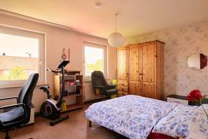 Charmantes Reihenmittelhaus mit Garten, Garage und Blick auf die Achalm – Die vollständige Adresse der Immobilie erhältst du vom Anbieter., 72760 Reutlingen-Mitte, Reutlingen – Vorschaubild 8
