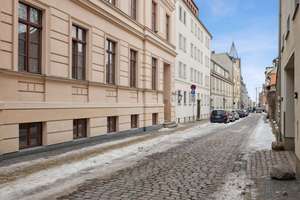 2‑Zimmer‑Wohnung in erstklassiger Altstadtlage mit Einbauküche. Selbstnutzung möglich