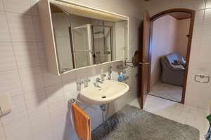Großzügiges Einfamilienhaus mit Garage, Balkon, Terrasse und Garten in Siegen-Eiserfeld – Freiengründer Straße 90, 57080 Eiserfeld, Siegen – Vorschaubild 3