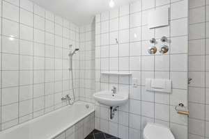Frisch sanierte 2-Zimmer Wohnung mit Terrasse in Regensburger Toplage! – Die vollständige Adresse der Immobilie erhältst du vom Anbieter., 93053 Galgenberg, Regensburg – Vorschaubild 18
