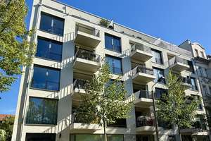 Provisionsfrei von privat: 5-Zimmer-Neubau mit 124,5 m², Westbalkon, Einbauküche & Tiefgarage