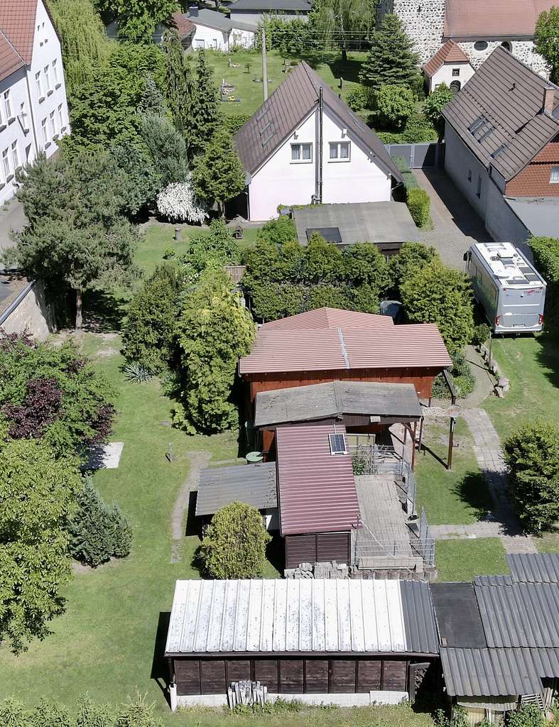 Immobilie in Muldestausee - *Einfamilienhaus mit großem Grundstück, Pool und Entwicklungspotenzial - Nähe Muldestausee* - Bild 3