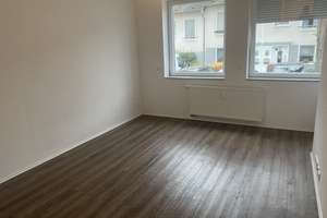 Neuwertige 3,5-Zimmer-EG-Wohnung in Gelsenkirchen-Resse – modernisiert 2024 – Ewaldstr 96, 45892 Resse, Gelsenkirchen – Vorschaubild 1