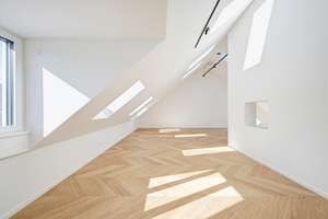 Moderne Dachgeschoss-Maisonette mit hochwertiger Ausstattung im kernsanierten Altbau – Die vollständige Adresse der Immobilie erhältst du vom Anbieter., 80798 Josephsplatz, München – Vorschaubild 3